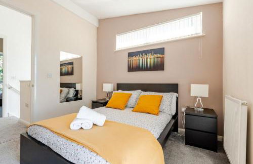 Comfortable 3-Storey House with Free Car Parking - Foto 16