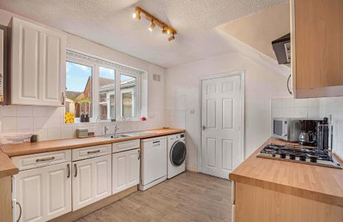 3 Bed Rest Home Middleton M24 Sleeps 8 - Foto 3