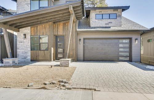 Flagstaff Group Getaway with Game Room and Deck - Photo 31