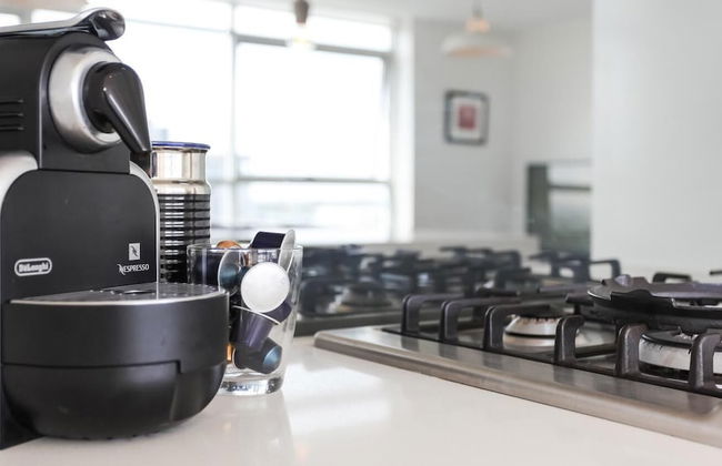 Art Deco in the Cul-de-Sac - Photo 4