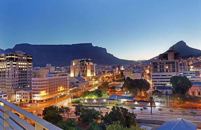 Metropolis 1108 - Adults Only - Photo 18