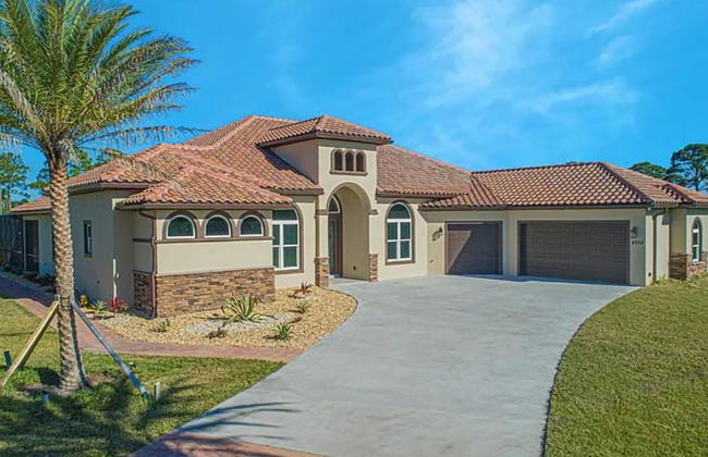 Stunning Luxury Mediterranean-style Private Oasis! - Foto 38