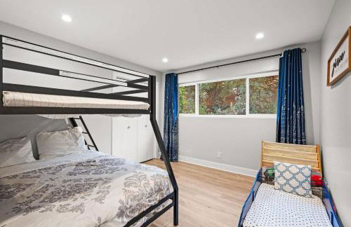 Serene Hilltop Oasis Above the City w Private Pool - Foto 35