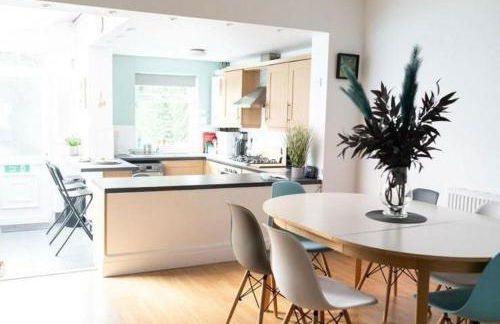 No24Sandbach - Home from Home - Exclusive Dog Friendly House & Garden - Photo 80