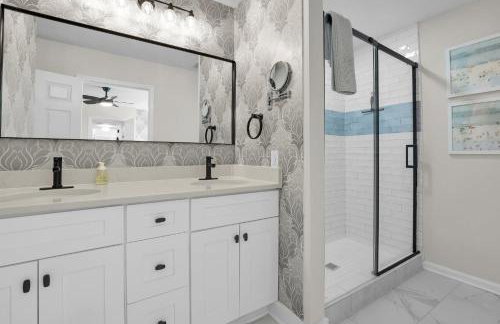 NEW! The White House, with 2 King Ensuites close to Parris Island and Downtown - Foto 41