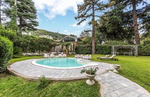 3 Bedroom Beautiful Home In Salerno - Foto 11