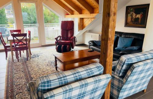 Apartment mit schöner Aussicht auf den Großen Feldberg & Burg Königstein & Frei PARKPLATZ auf Straßenseite - Foto 1