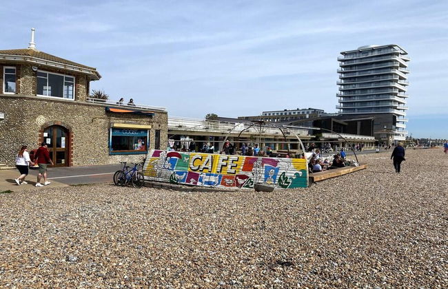 Worthing Beach 180 - 2 bed Seafront With Parking - Foto 33