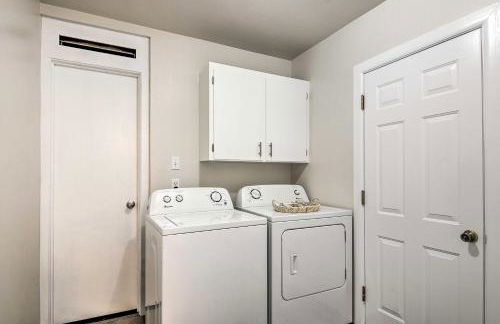 Lake Powell Views Mid-Century Home in Page - Foto 30