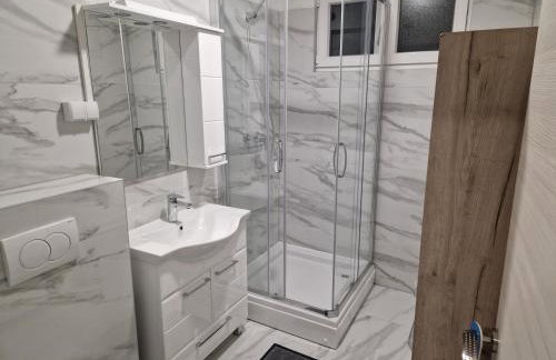 Sobe Zimmer & Apartmani Nova Gradiška - Foto 11