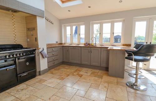 Dolly's House - Photo 14