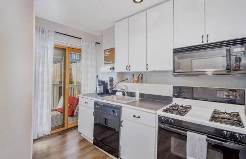 Cozy Cottage In The Heart Of Hyde Park 1 Bedroom Home by RedAwning - Photo 25