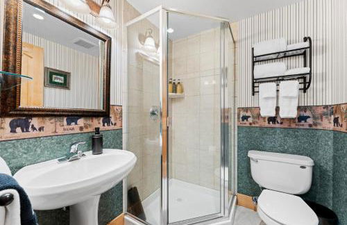 Luxury Lakeview Retreat - Hot Tub, SUP, Sauna & More! - Foto 54