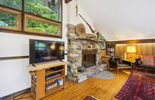 Perfect secluded 3 bedroom cozy getaway home Hawk Landing - Foto 50