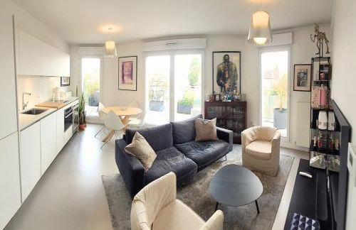 Appartement moderne avec terrasse - 15min de Paris - Foto 1