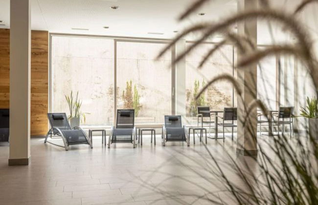 Lush Apartment With Private Sauna - Photo 17