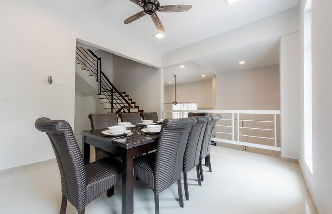 New Corner Shamrock Beach Villas Seaview - Photo 40