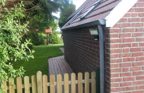 Nordseeküste am Deich mit schönem Garten - Foto 2