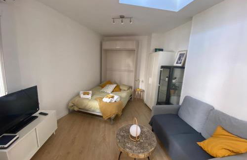 Bonito Estudio con terraza - Photo 15