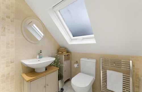 Duckling Cottage - Photo 13