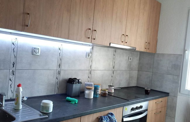 Stunning Color 1-bed Apartment in Skopje - Photo 13