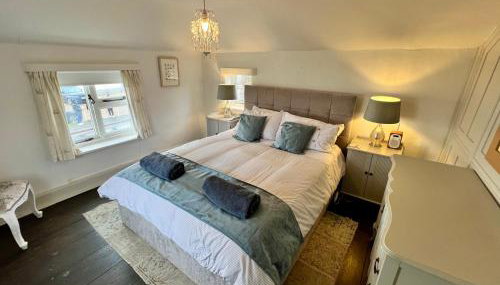 Cosy Coastal 2-Bedroom Cottage with Hot Tub and Log Burner - Foto 2