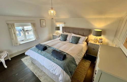 Cosy Coastal 2-Bedroom Cottage with Hot Tub and Log Burner - Foto 2