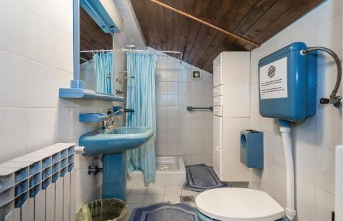 Cozy Home In Viskovo With Wifi - Photo 53