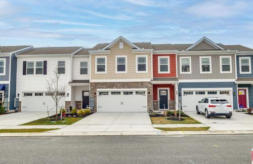 Pool Access and Beach Shuttle Millville Townhome! - Foto 30