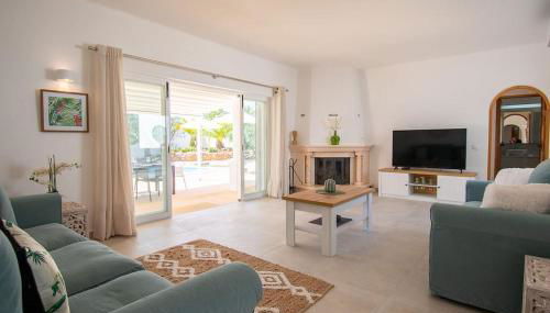 Pomba beautifully renovated with heated pool! - Foto 4