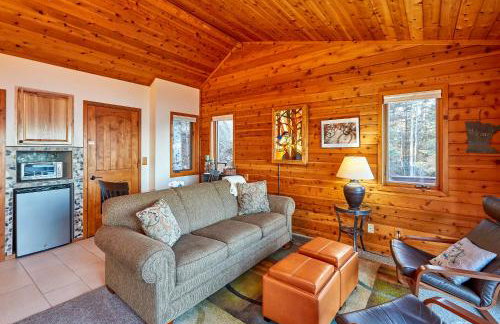 Cozy Schroeder Studio with Deck on Lake Superior - Foto 9