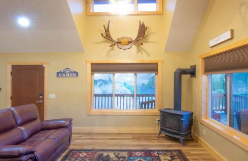 Stunning Salmon Riverfront Cabin - Foto 21