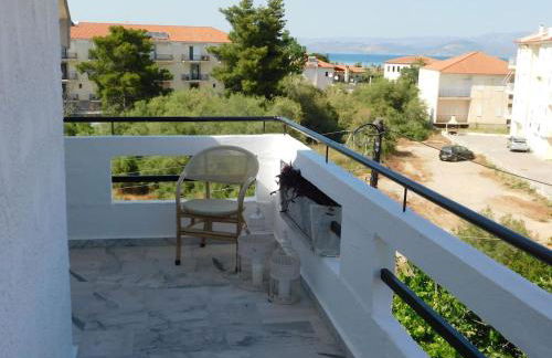 A Bright Home Away From Home - Foto 21