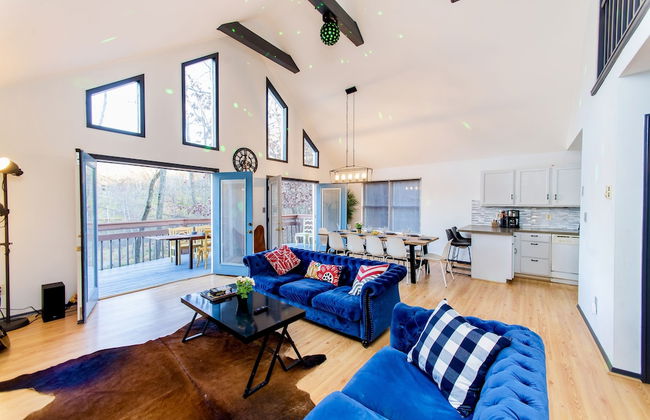 4 BD Stylish Cottage W Private Pool & hot-tub by RedAwning - Foto 12