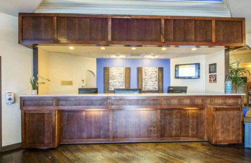 Hear the Atlantic waves in this Studio resort apt in Ormond Beach with vacation amenities - Photo 14