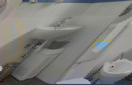 Immaculate Apartment in Center City With Parking - Photo 7