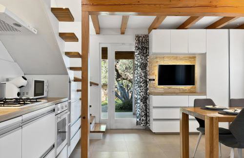 Villa Liberta - Private Family Villa with Pool & Garden - Photo 14