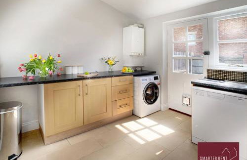 Ascot - Immaculate 2 bed House with parking - Foto 3