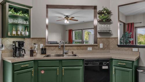 Family Fun Entire 4BR Private Home I-85 Access - Foto 5