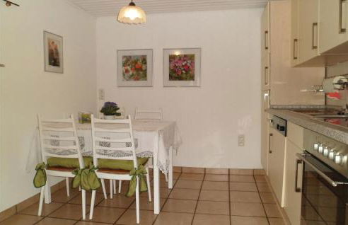 Gorgeous Apartment In Mühlhausen - Photo 6