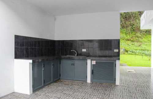 Waterfall House - Photo 37