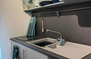 Tiny house with pull down bed - Foto 10