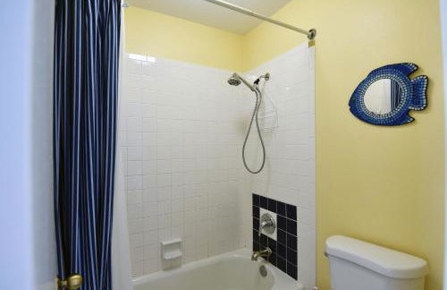 On the Beach, Walk to Village, Watch the Sunsets from Balcony - Foto 35