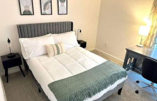 Large 3 bedroom with Pool and Golfcart - Foto 20