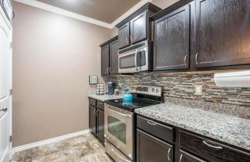 Sunset Retreat, Clean Modern 3BR, Garage, Near 191 - Foto 11