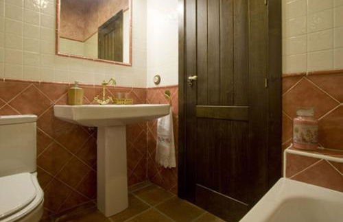 Casas Herrenales de Ulaca - Photo 25