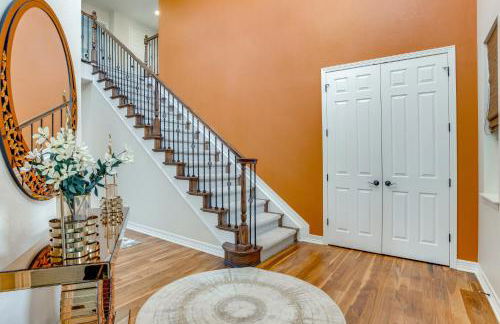 Yard, Home Gym, and Game Room Spacious Aurora Home - Foto 16