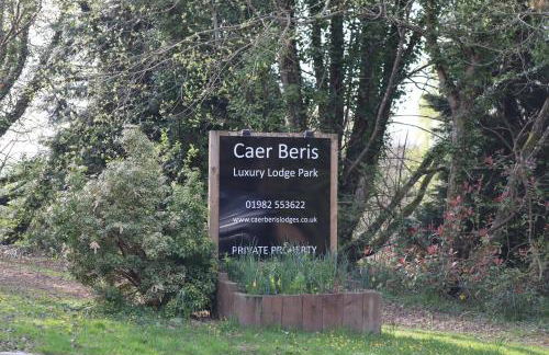 HEDDFAN, Luxury 3 bedroom timber lodge, Now with WiFi, Caer Beris Holiday Park, Builth Wells, SORRY NO TRADESMEN OR CONTRACTORS ALLOWED - Foto 44