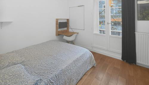 Spacious one-bedroom apartment just 1 minute walk from Montparnasse train - Foto 2