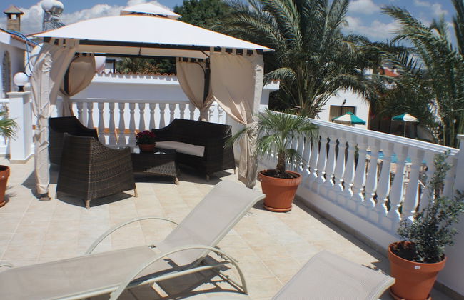 Lovely 7 Bedroom Villa !! - Photo 30